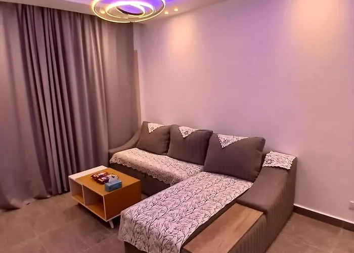 Flatwith Swimming Poolat Sunny Village Apartman *